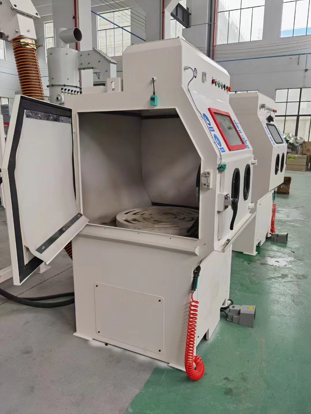 铁岭移动式抛丸机的工作原理?